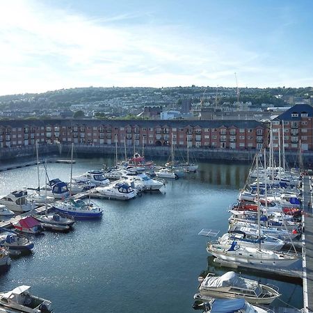 Elegant And Bright Seaside Apt In Swansea Marina ภายนอก รูปภาพ
