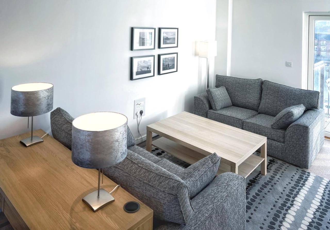 Elegant And Bright Seaside Apt In Swansea Marina ภายนอก รูปภาพ
