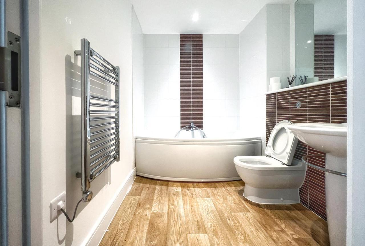 Elegant And Bright Seaside Apt In Swansea Marina ภายนอก รูปภาพ