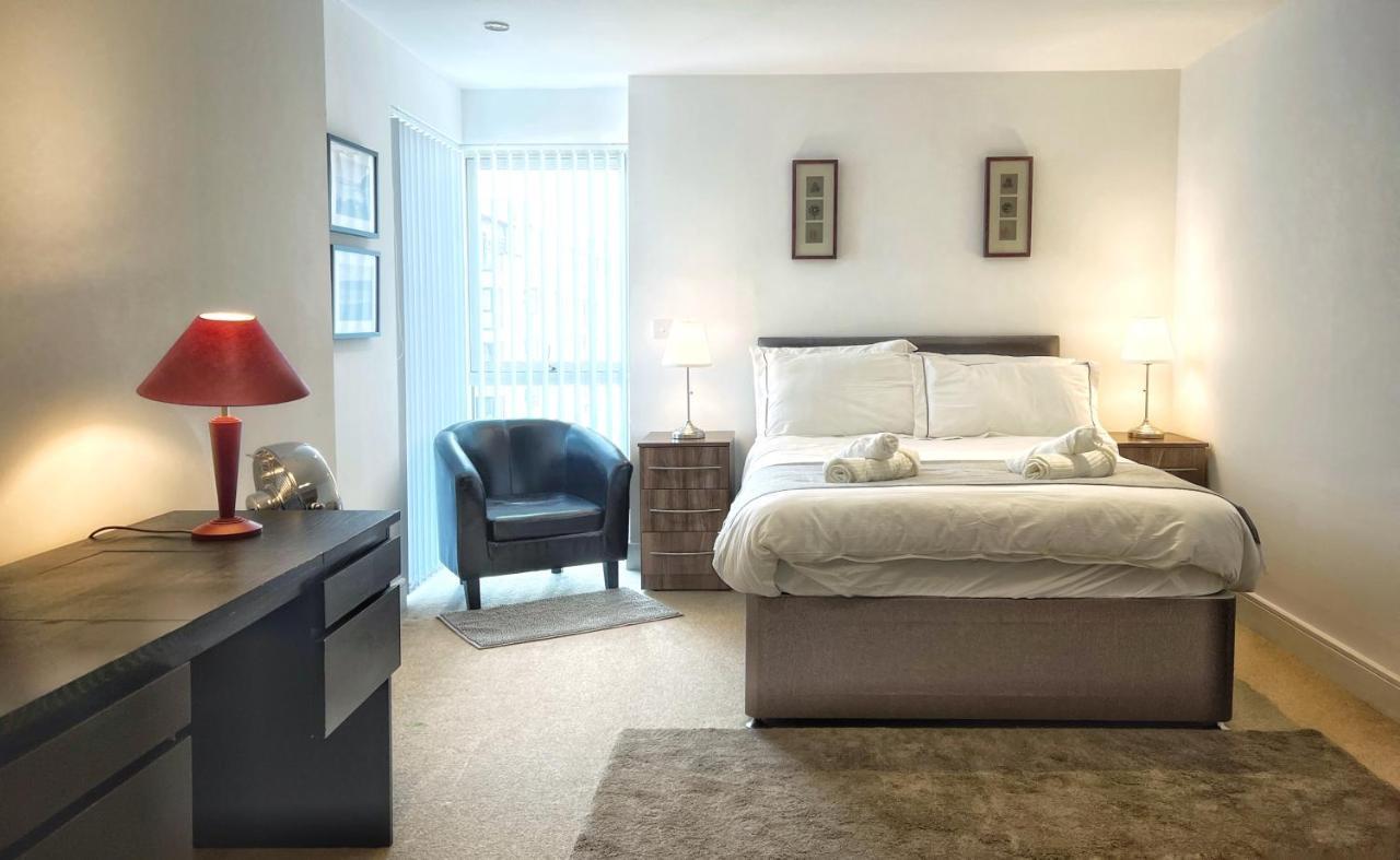 Elegant And Bright Seaside Apt In Swansea Marina ภายนอก รูปภาพ