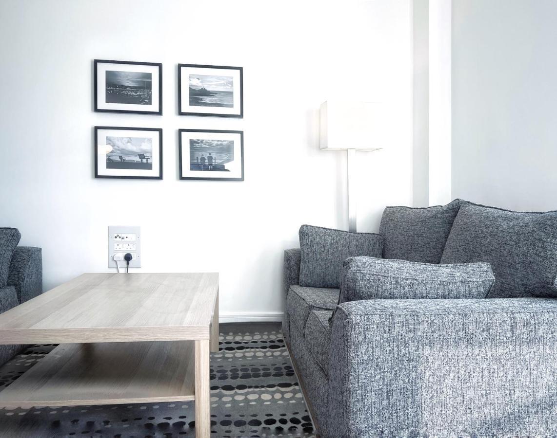 Elegant And Bright Seaside Apt In Swansea Marina ภายนอก รูปภาพ