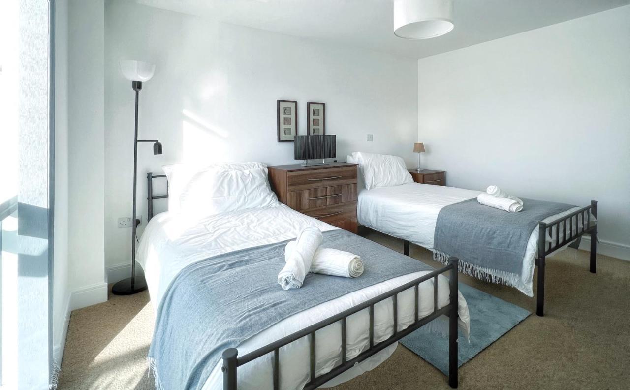 Elegant And Bright Seaside Apt In Swansea Marina ภายนอก รูปภาพ