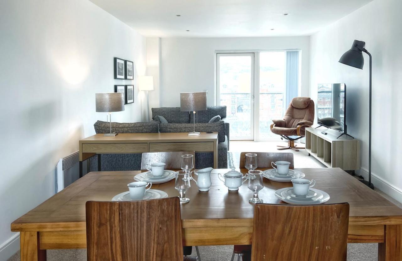 Elegant And Bright Seaside Apt In Swansea Marina ภายนอก รูปภาพ