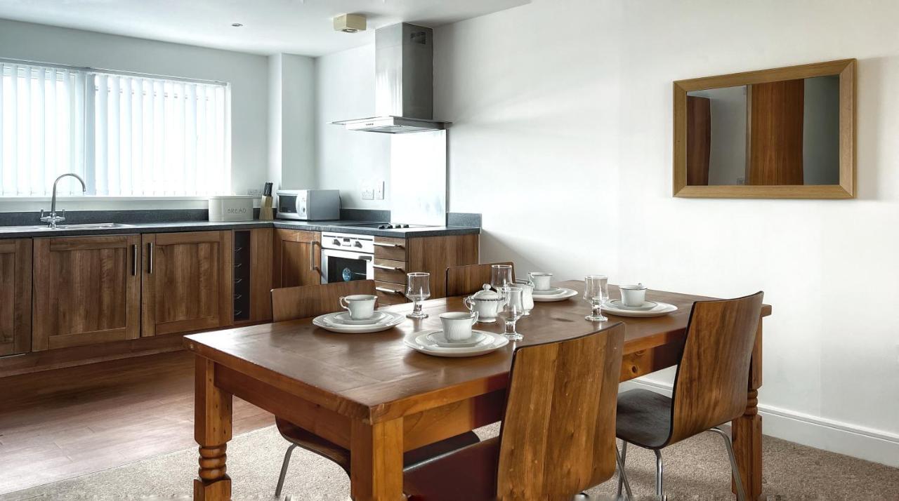 Elegant And Bright Seaside Apt In Swansea Marina ภายนอก รูปภาพ