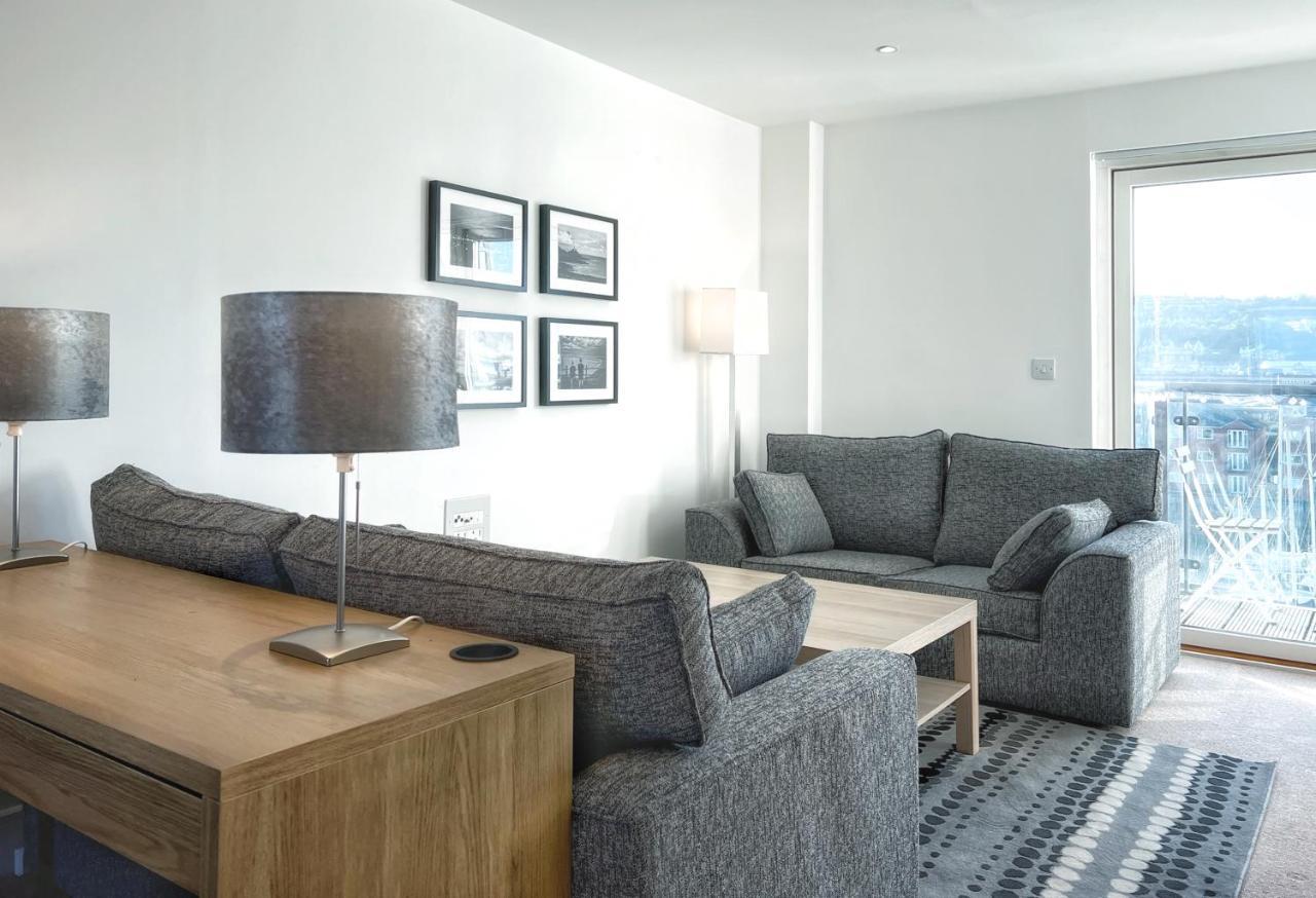 Elegant And Bright Seaside Apt In Swansea Marina ภายนอก รูปภาพ