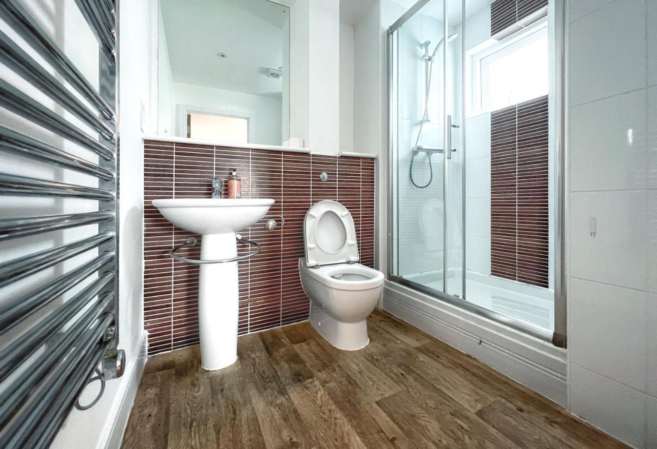 Elegant And Bright Seaside Apt In Swansea Marina ภายนอก รูปภาพ